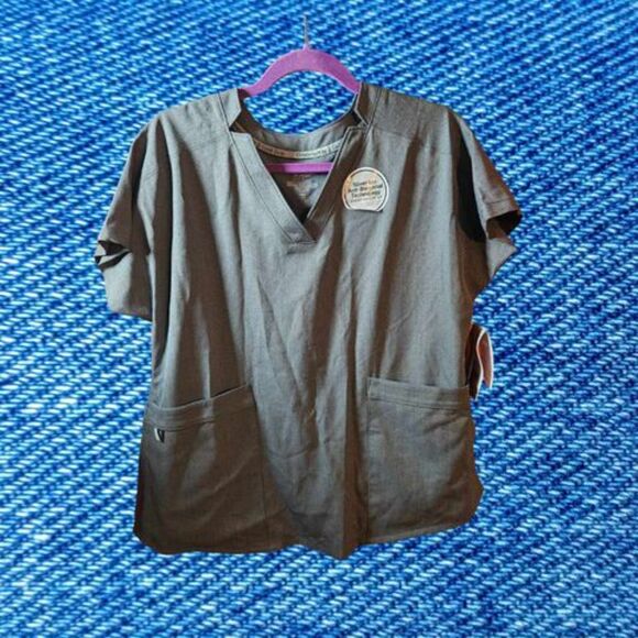 Climate Right by Cuddl Duds Scrub Set Size M Gray *NEW* - Picture 1 of 5